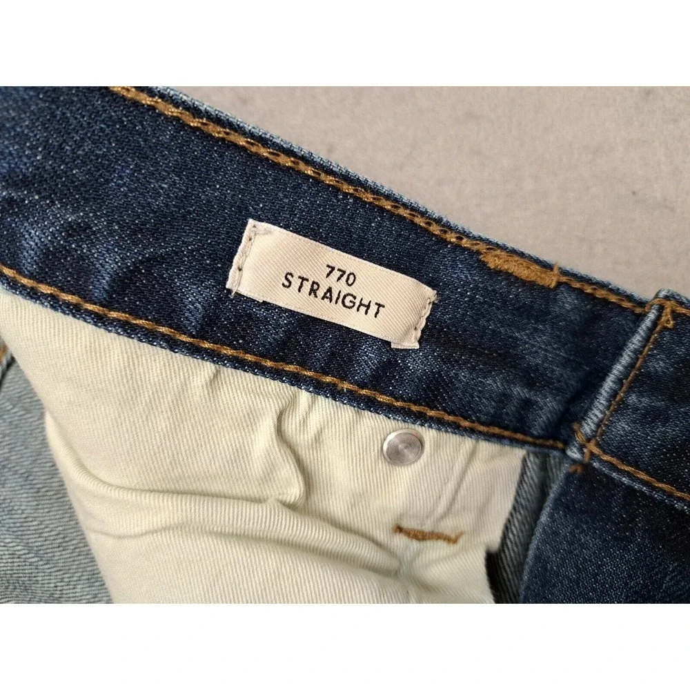 J Crew Pants Mens Blue Denim Jeans Style 770 Straight Men 34x32 (Measures 36x31)